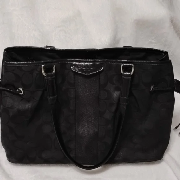 COACH 🐎SIGNATURE C Elegant Black Shoulder Bag! Vintage & EUC💕 - Picture 15 of 15
